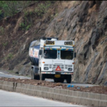 बिहार की वाल्मीकि नगर सीट पर है कड़ा मुकाबला, NDA और महागठबंधन से कई नामों की चर्चा दिल्ली तक हो रही, पढ़िए किसका पलड़ा है भारी